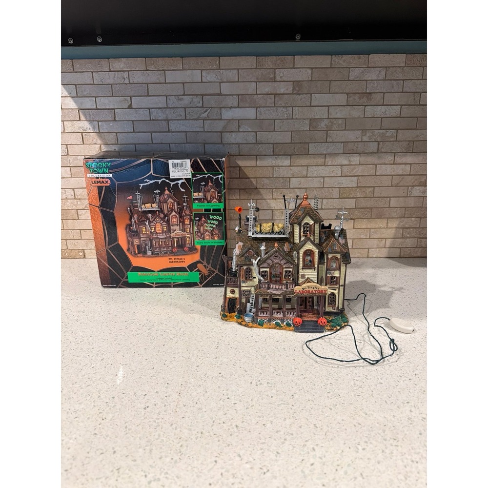 Lemax Spooky Town Dr Tingles Laboratory 2002